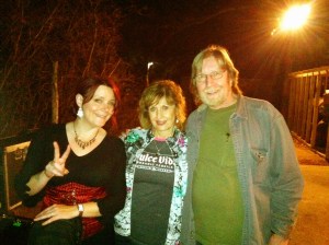 Carolyn Wonderland, Dorothy Metting, Larry Monroe